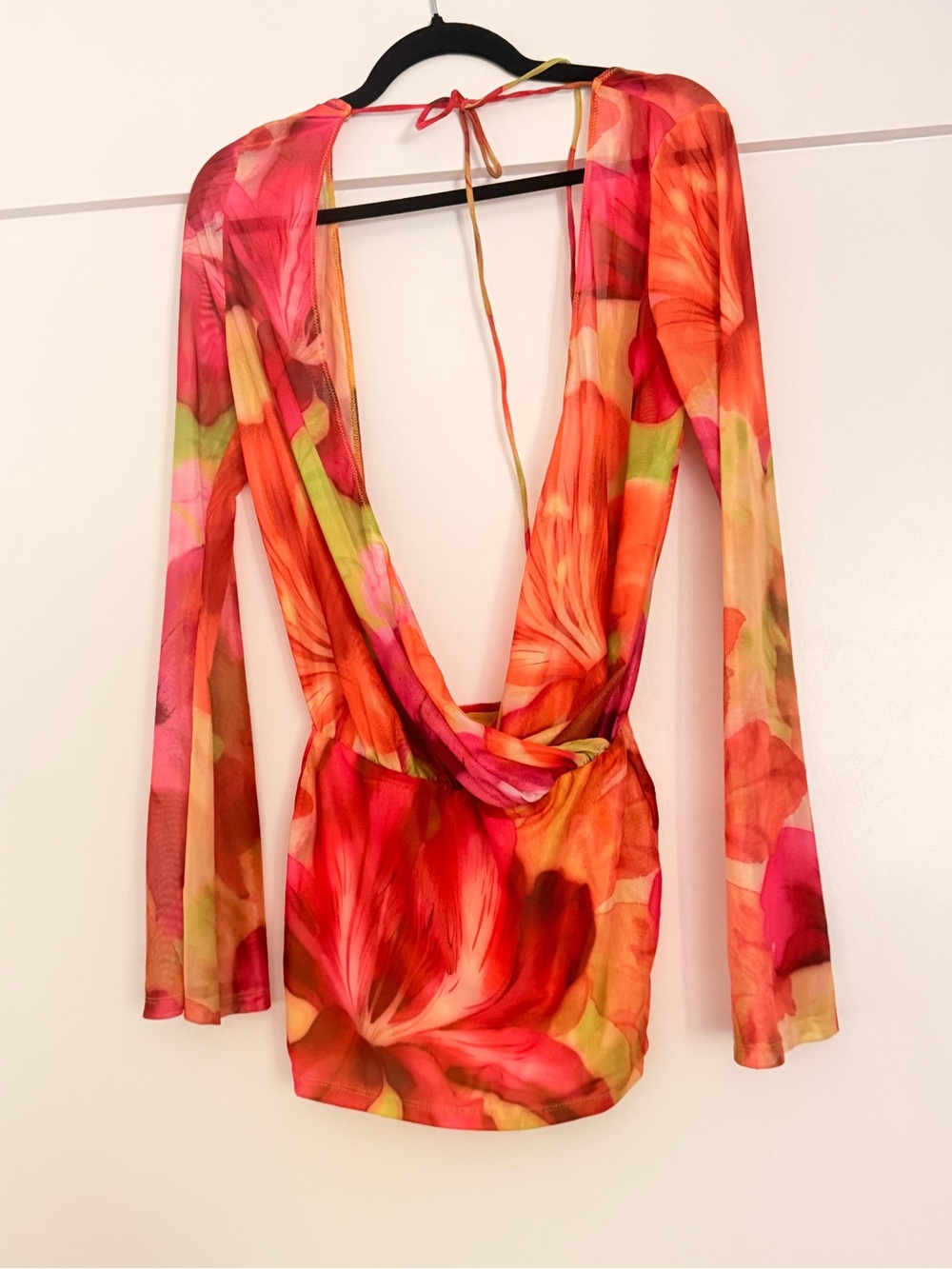 White Fox Boutique Pink & Orange Floral Open-Back Long Sleeve Top